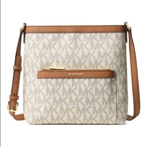 Michael Kors med messenger cross body  vanilla.